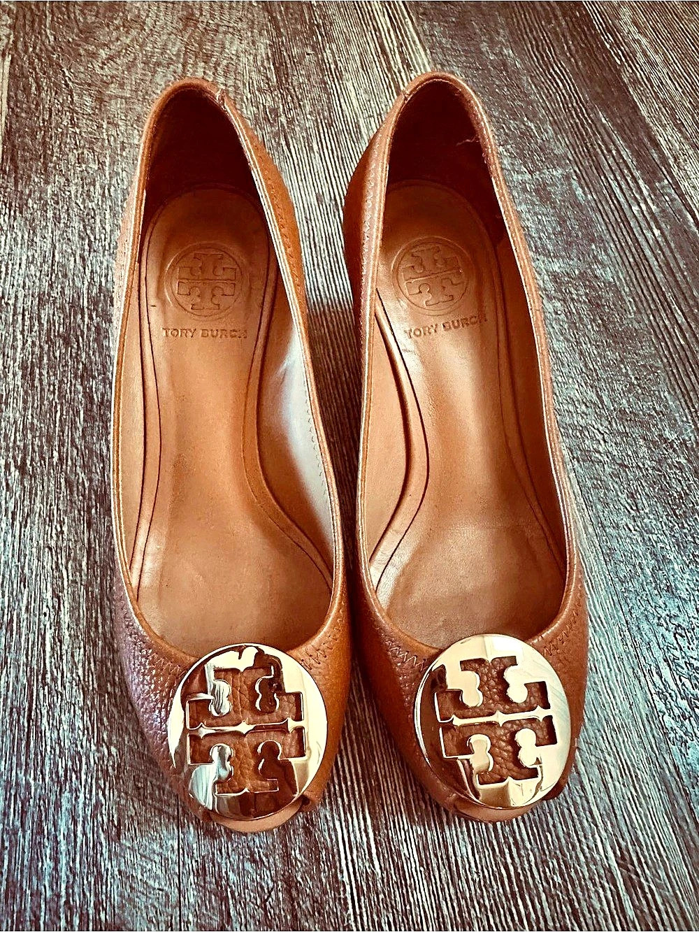 Tory Burch Sally Wedge / Logo Wedge Pump Brown Wedges